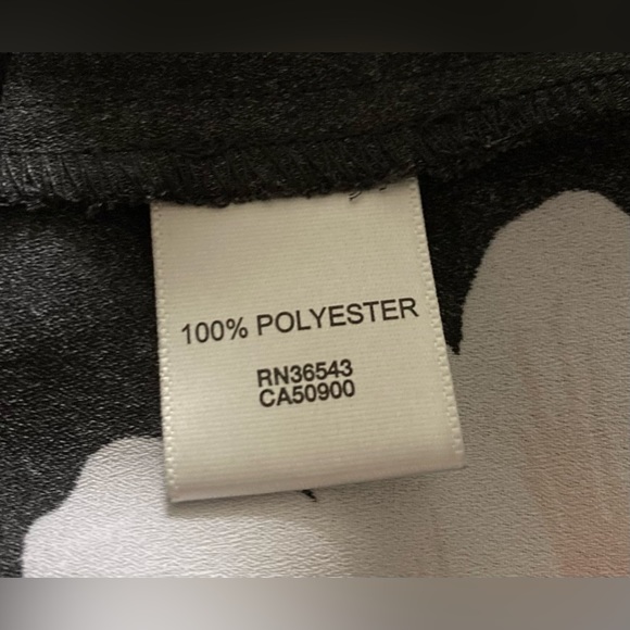 2/$15 Van Heusen sleeveless floral button‎ front blouse sleeveless top size L - Picture 7 of 10